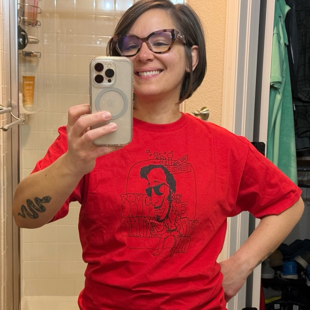 FABULOUS 1973 Era BRUCE SPRINGSTEEN and THE E STREET BAND Red Shirt - Rare!